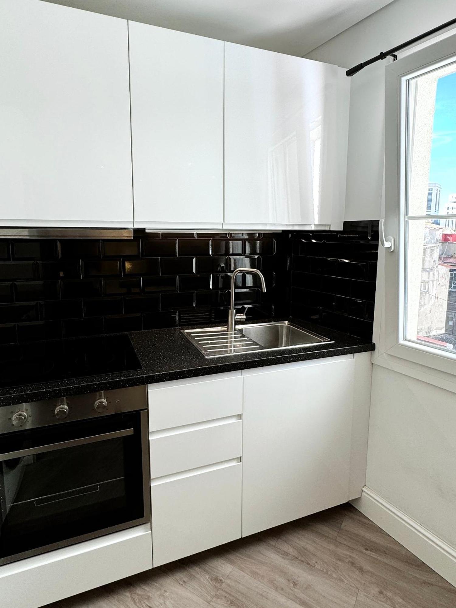 Delightful City Centre Studio Clarendon Apartment - Grand Central House ยิบรอลตาร์ ภายนอก รูปภาพ